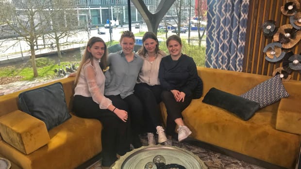 UvA-studenten willen met petitie menstruatiecup in basisverzekering krijgen